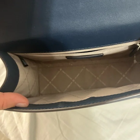 Micheal Kors fruit purse - Picture 2 of 3